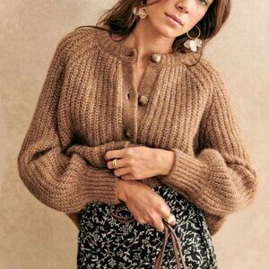 Sezane Emile, Medium